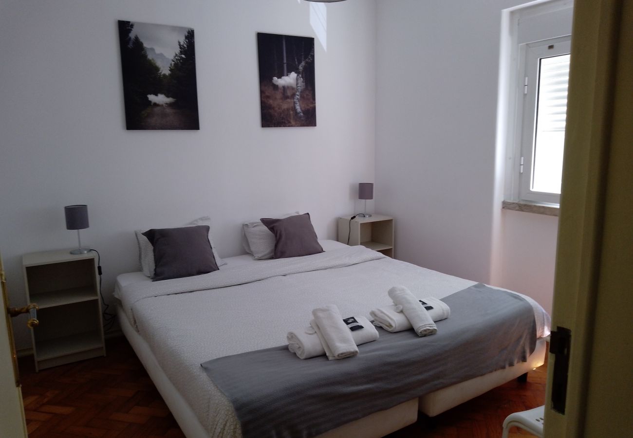 Apartamento en Moscavide - ORIENTE DNA STUDIOS N8